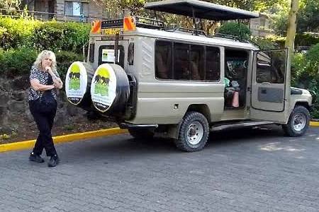 3 Days Kenya 4x4 Safari by Land Cruiser Jeep Safari