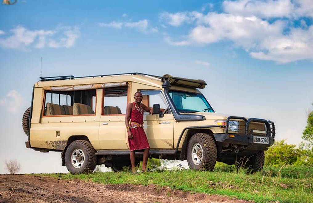 A Day Tour Masai Mara Fly in Safari